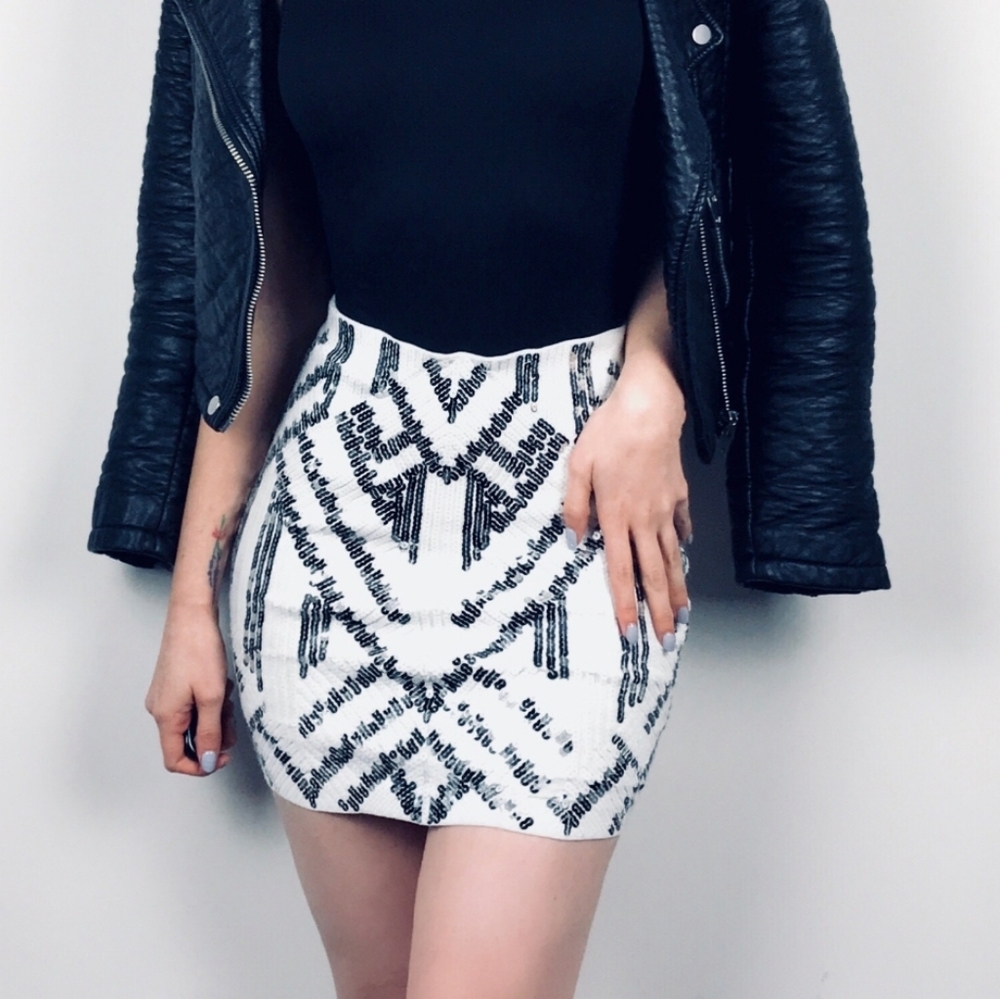 Express sequin mini skirt